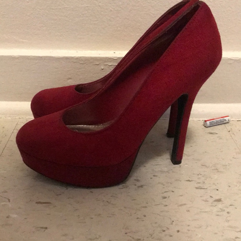 High heels - Picture 2 of 4